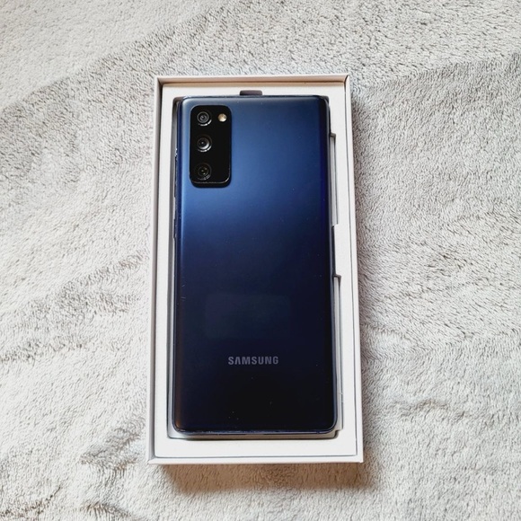 Refurbished Samsung Galaxy s20 fe - Picture 1 of 6